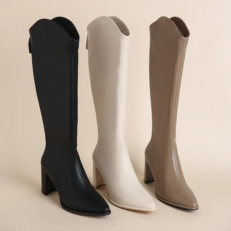 Stylowe Buty na Obcasie z Zamkiem